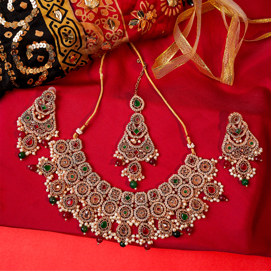 Royal Noir Necklace Set