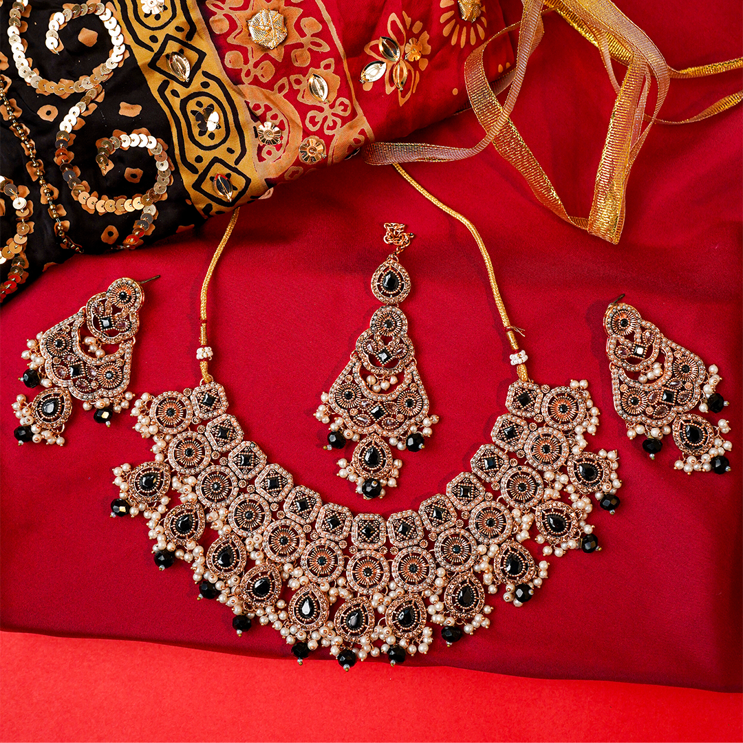Royal Noir Necklace Set