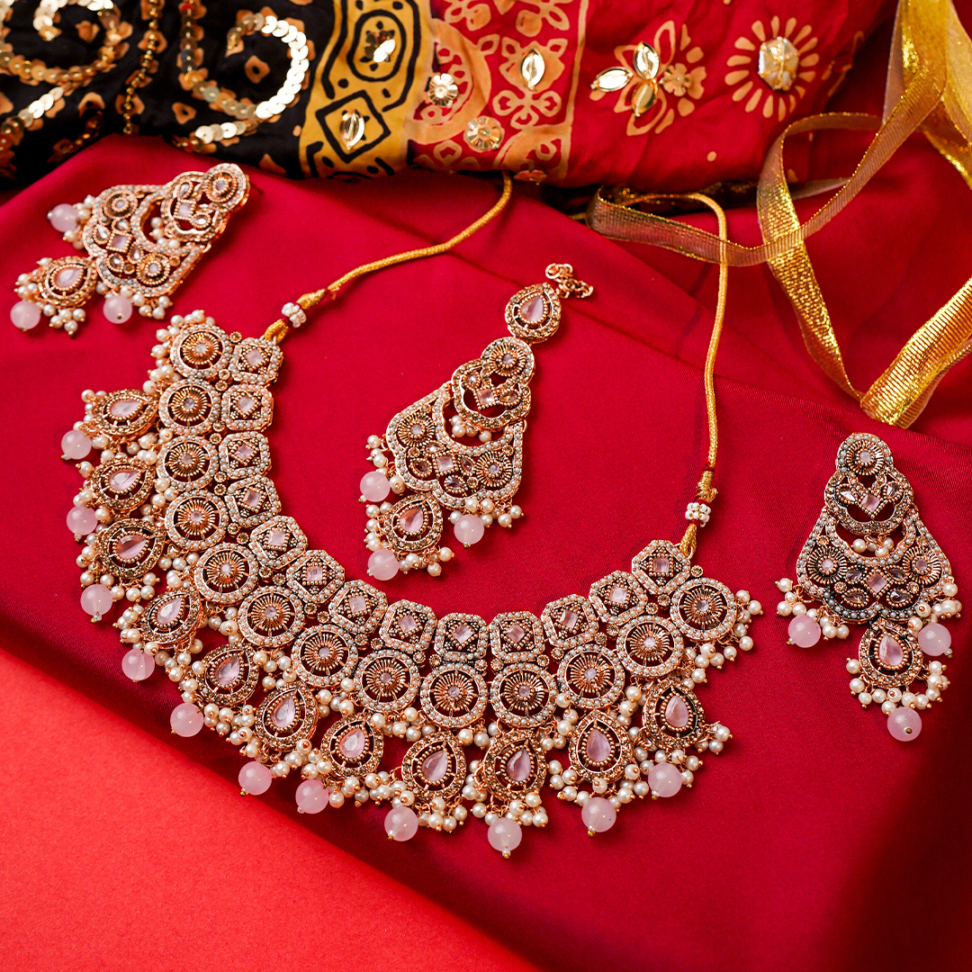 Royal Noir Necklace Set