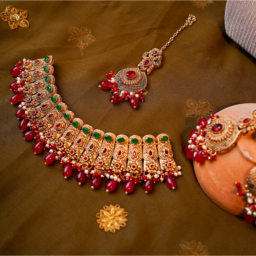 Moonlit Pearl Collar Set