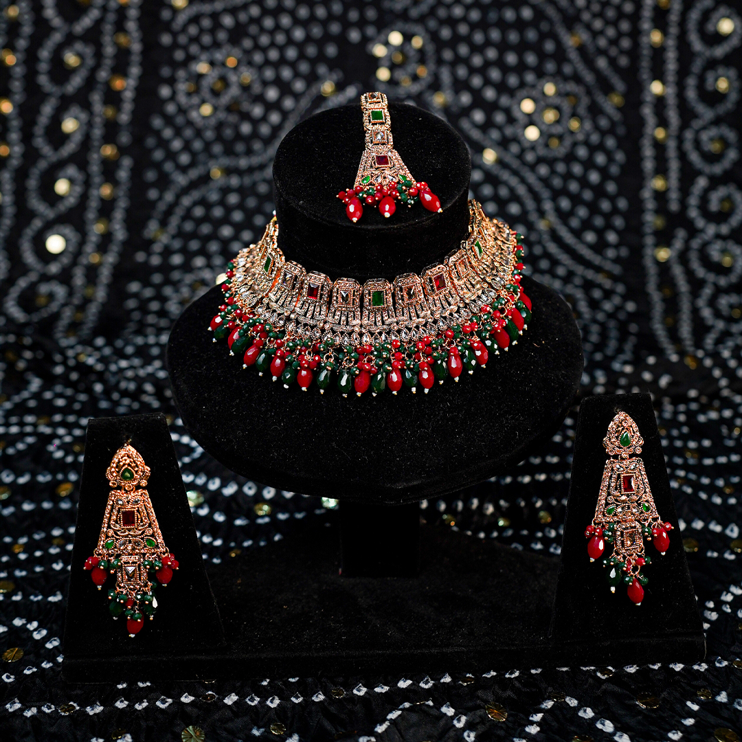 Majestic Aura Collar Set