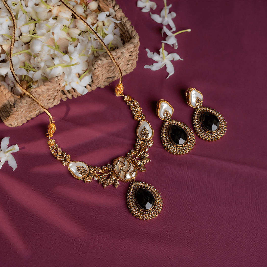 Sapphire Muse Necklace Set