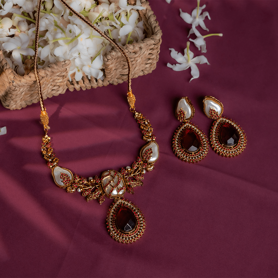 Sapphire Muse Necklace Set