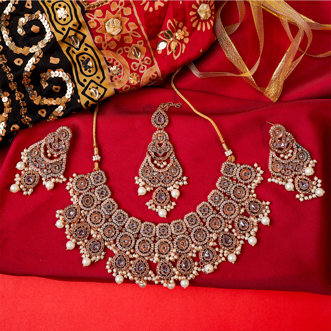 Royal Noir Necklace Set