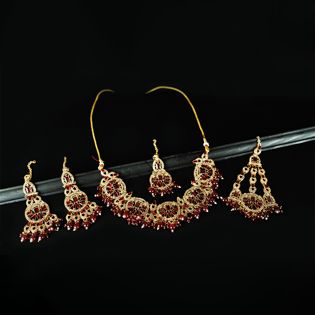 Eternal Radiance Necklace Set