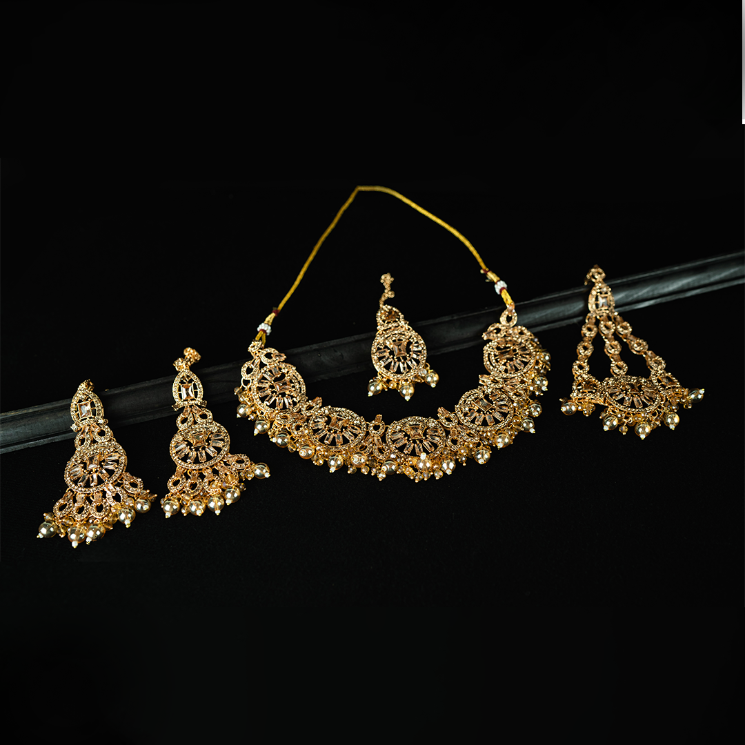 Eternal Radiance Necklace Set