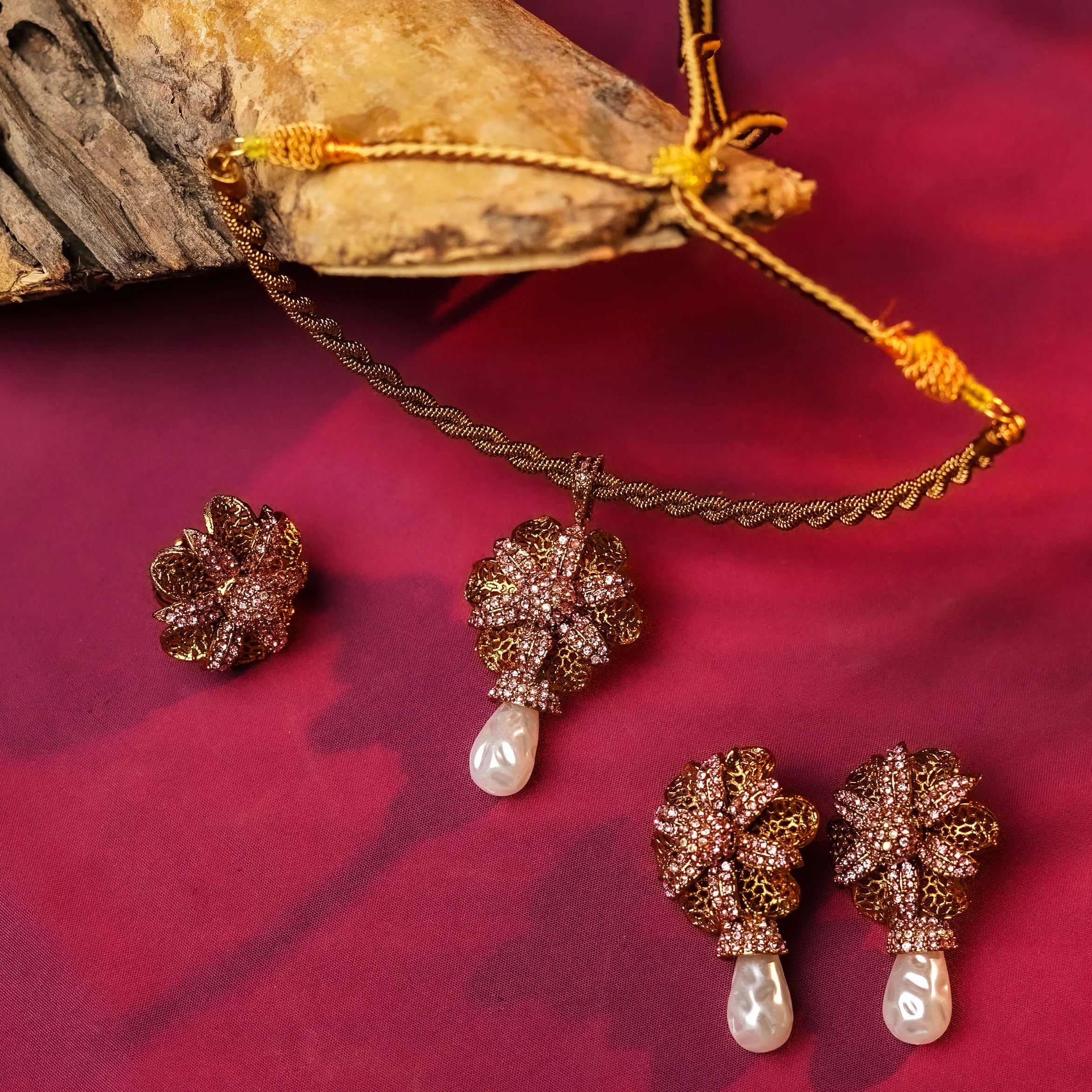 Eternal Blossom Necklace Set