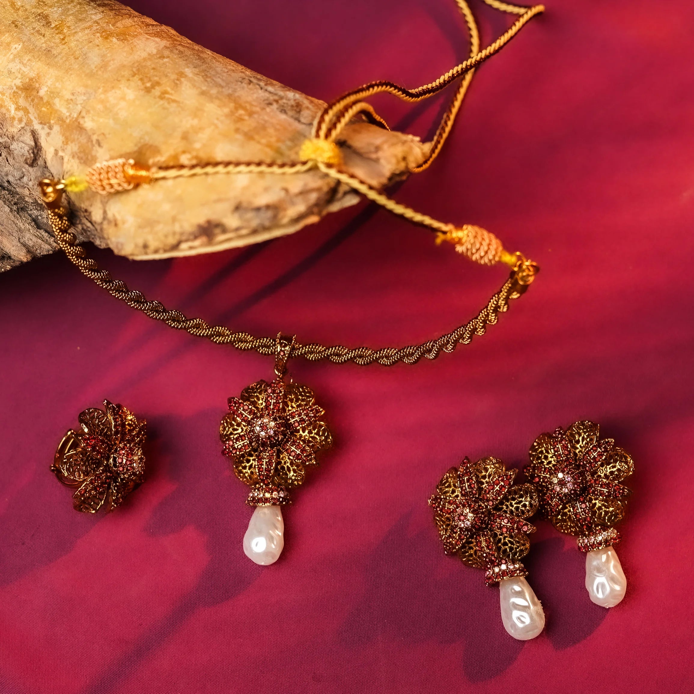 Eternal Blossom Necklace Set