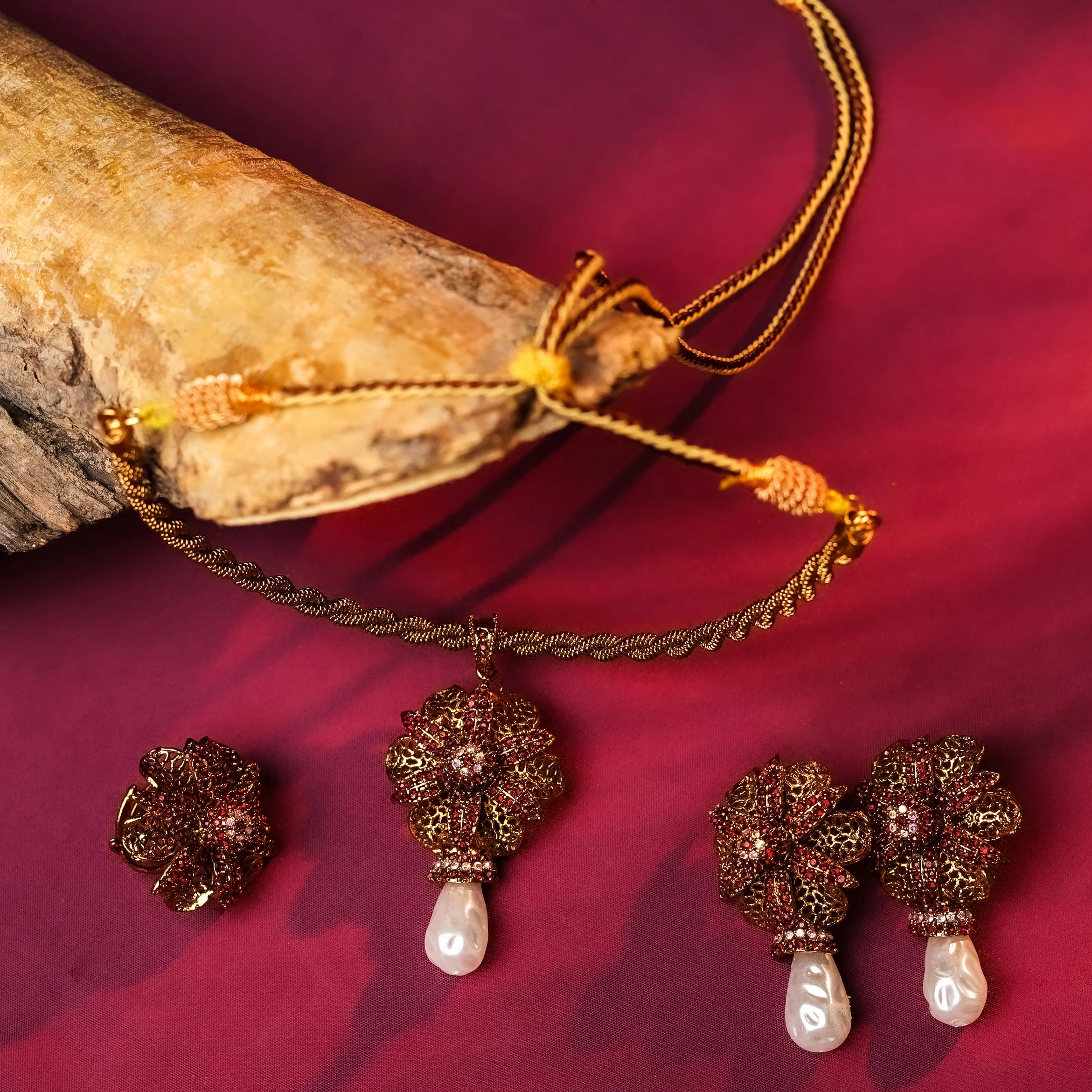 Eternal Blossom Necklace Set