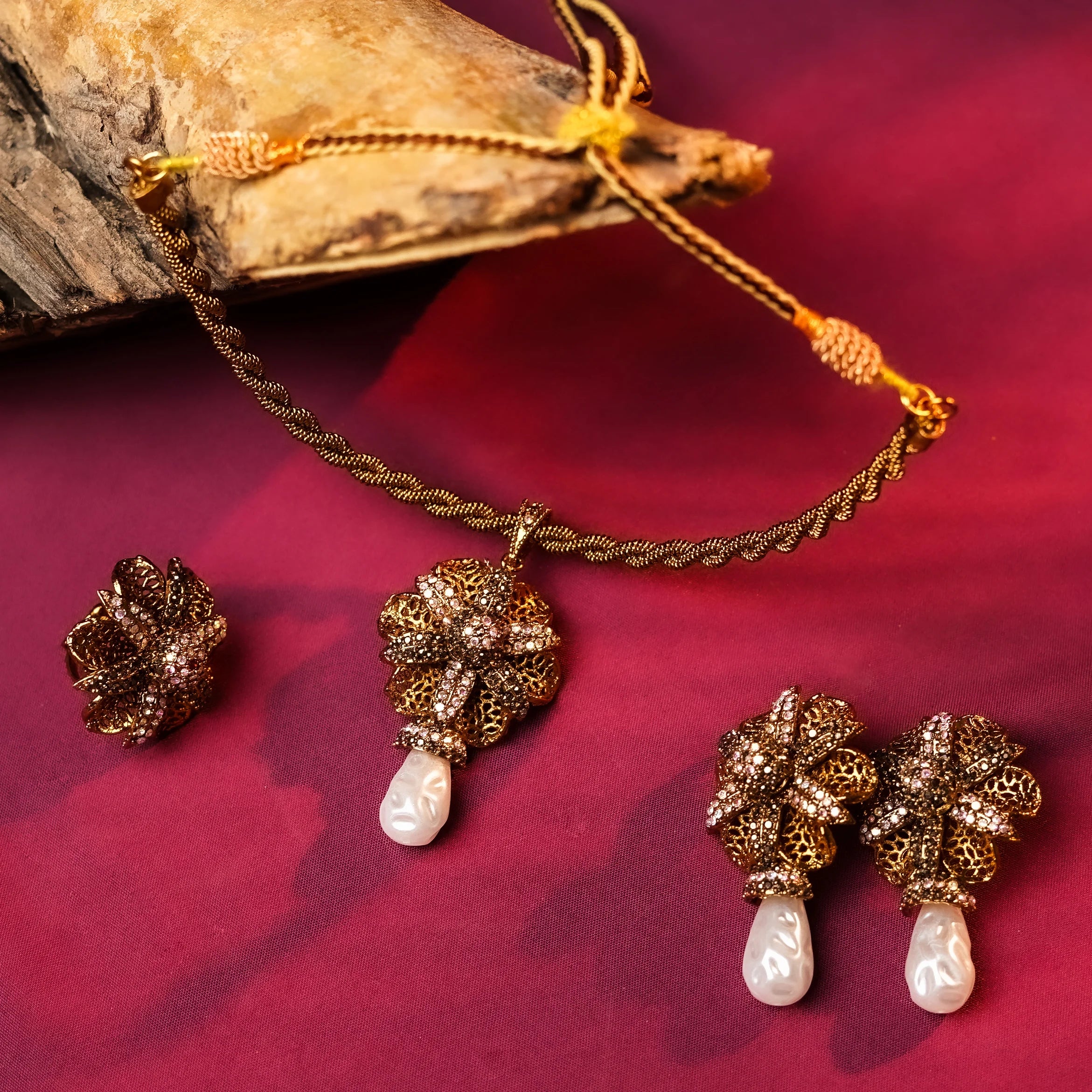 Eternal Blossom Necklace Set