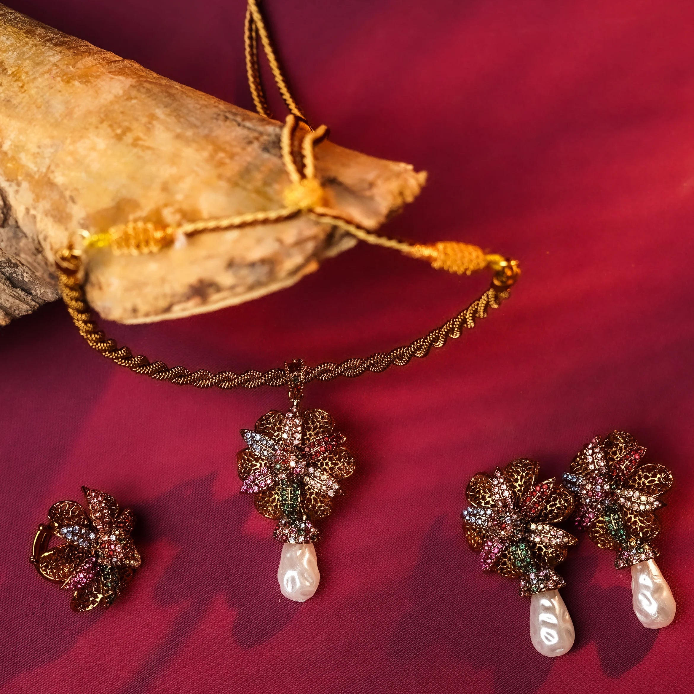 Eternal Blossom Necklace Set