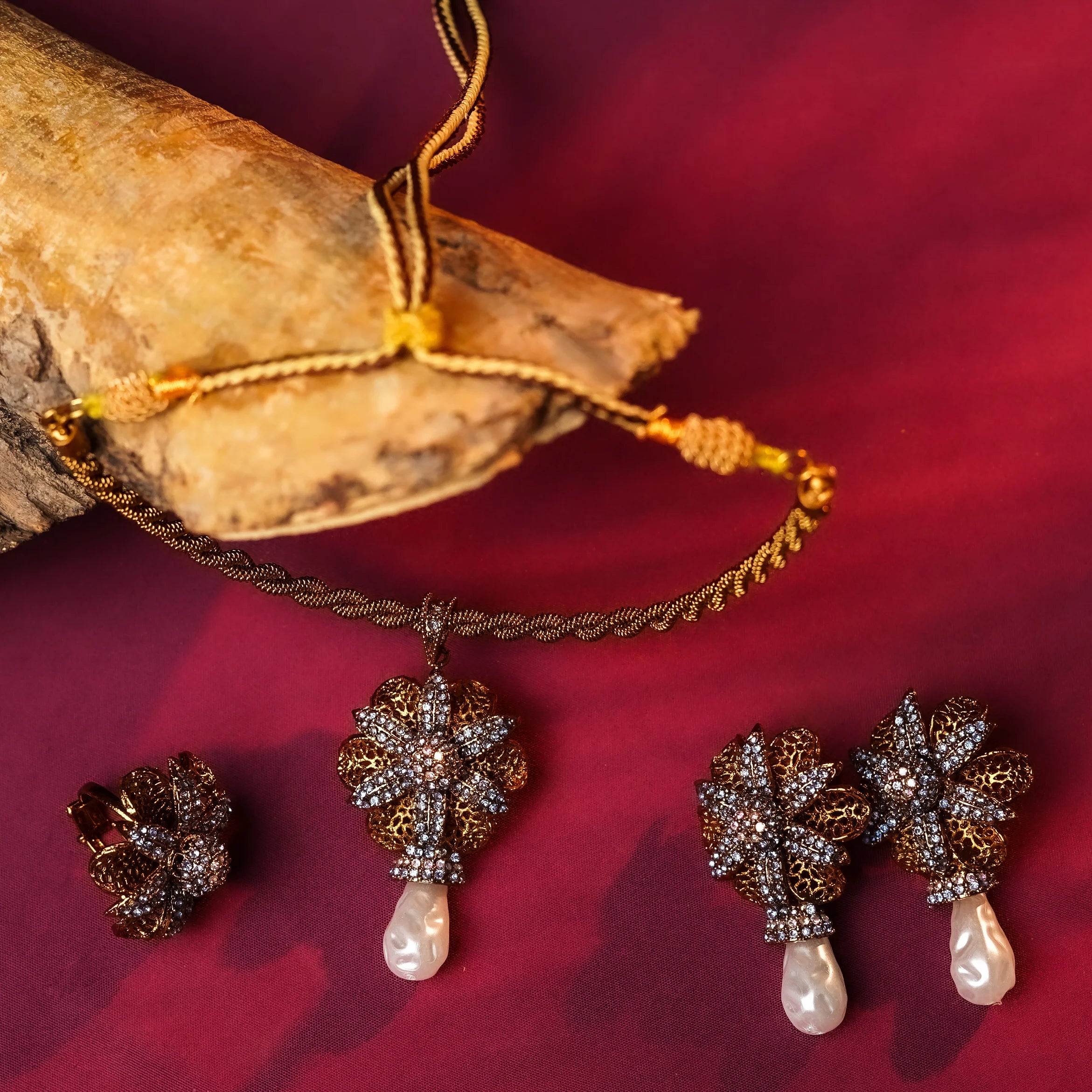 Eternal Blossom Necklace Set